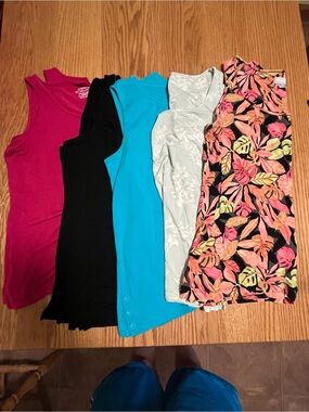 Chicos Tank Top Size 1 Lot of 5 Spring Summer Colors- Variety of Tanks